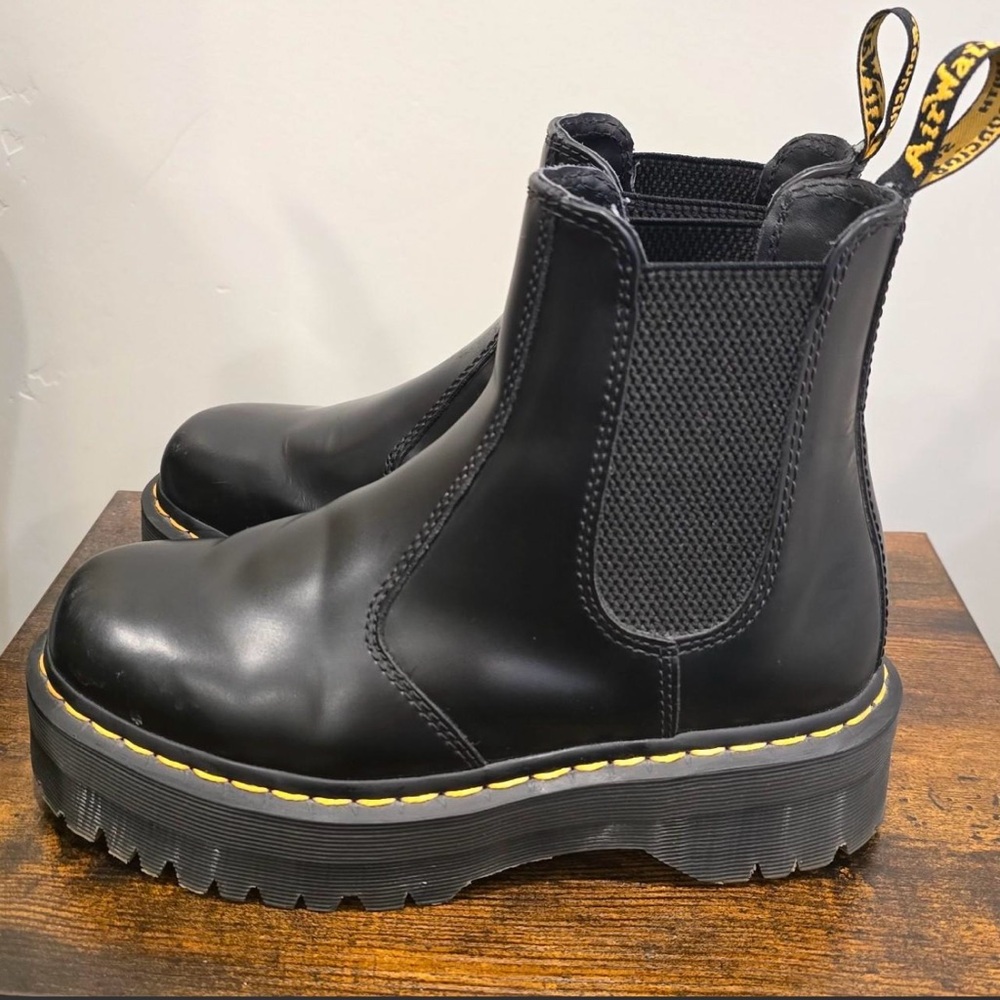 Dr. Martens black 2976 Quad Chelsea platform boots (women’s size 7)